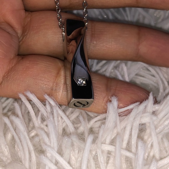 14k White Gold Vermeil Cremation Urn pendant | Urn for Human/Pet Ashes Swarovski - Picture 8 of 8